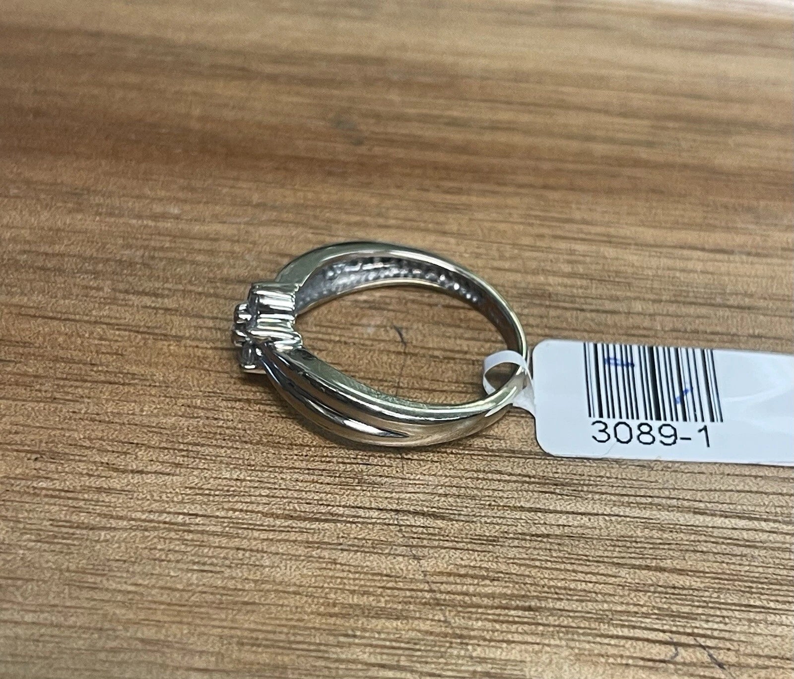 14KT Diamond Ring cluster White gold Sz 6.5