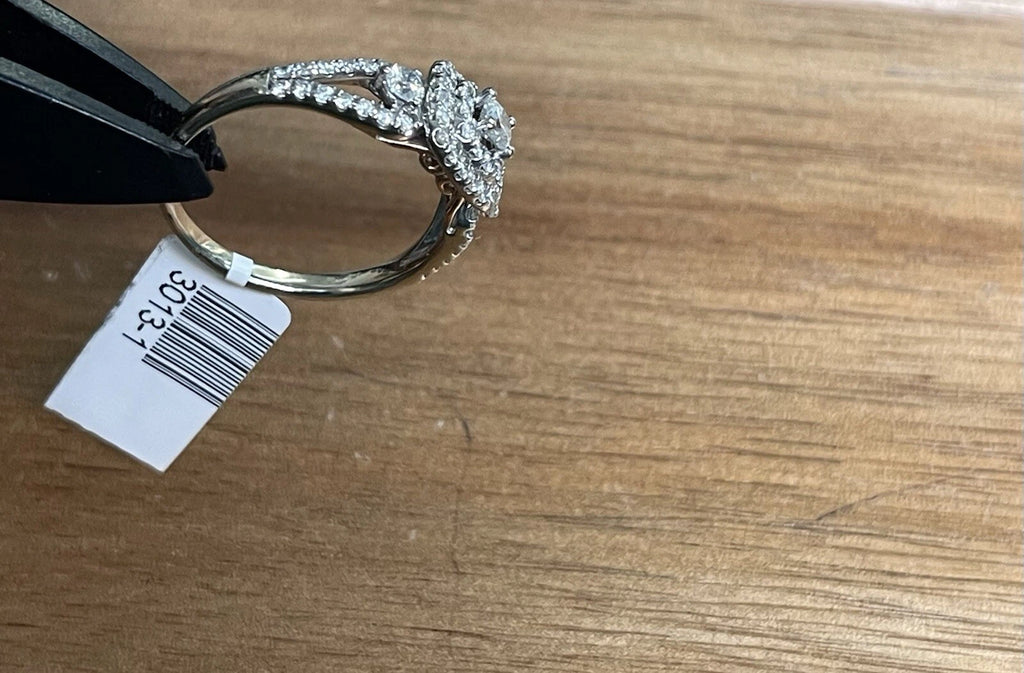 14K Rose And White Gold Ring Diamond Cluster Sz 9.5 4.50g