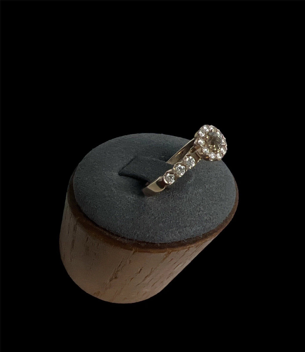 14K Yellow Gold VVS1 Diamond Engagement Ring – Size 6.5 – Halo + Textured Band