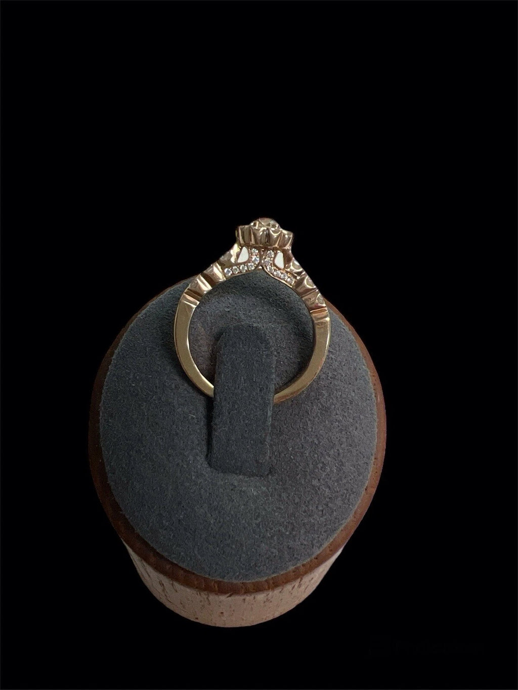 14K Yellow Gold VVS1 Diamond Engagement Ring – Size 6.5 – Halo + Textured Band