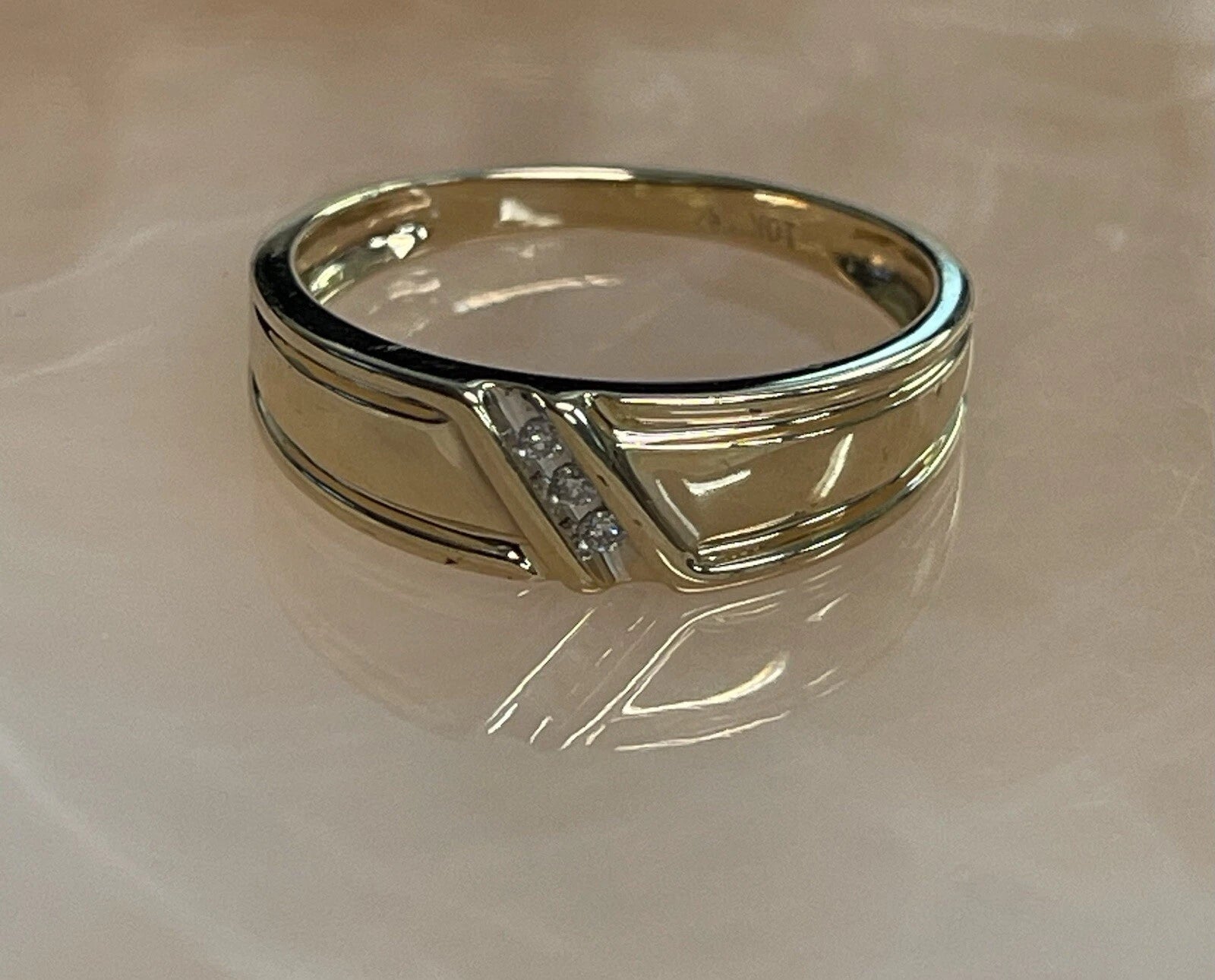 10K Yellow Gold Wedding Band – Size 9.5 (2.9g)