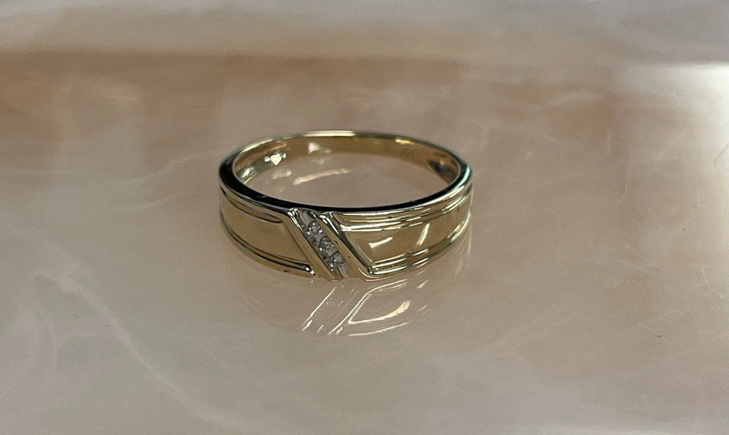 10K Yellow Gold Wedding Band – Size 9.5 (2.9g)