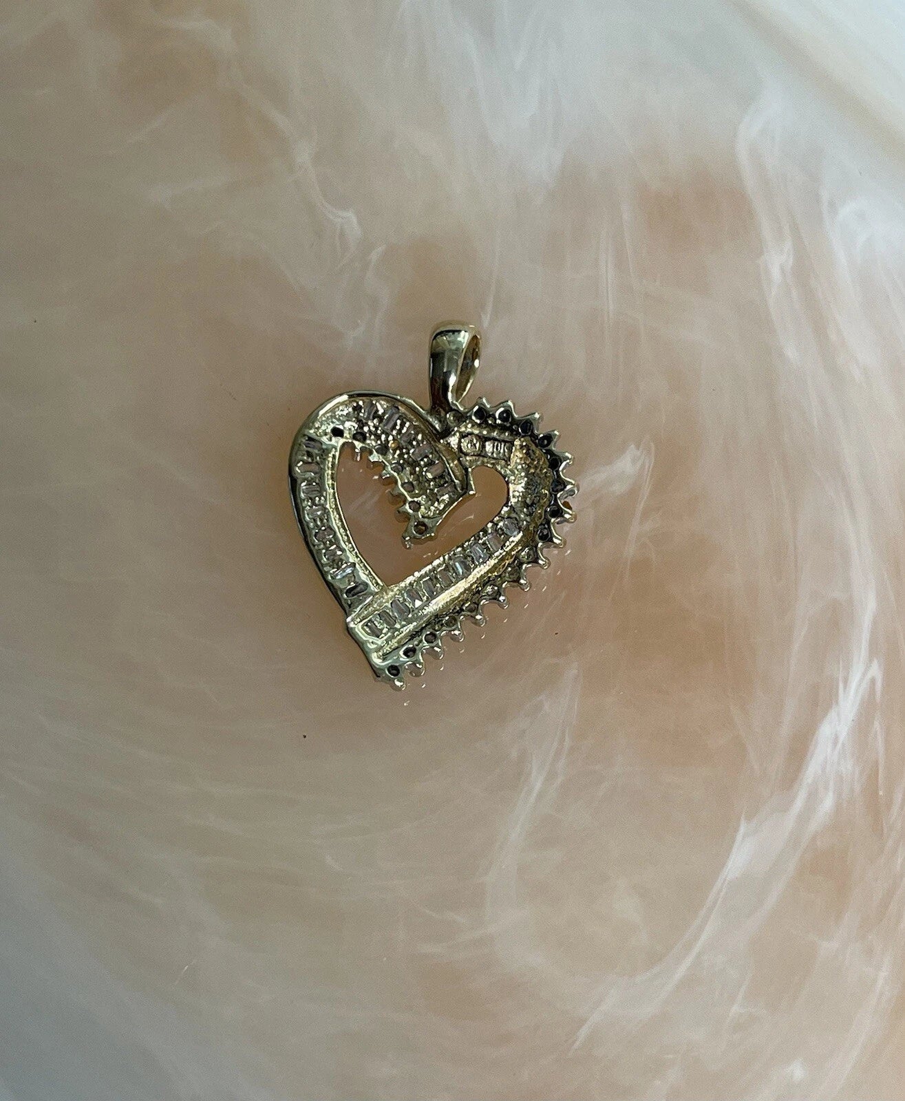 10KT Gold Round Baguette Heart Pendant (2.7grams)