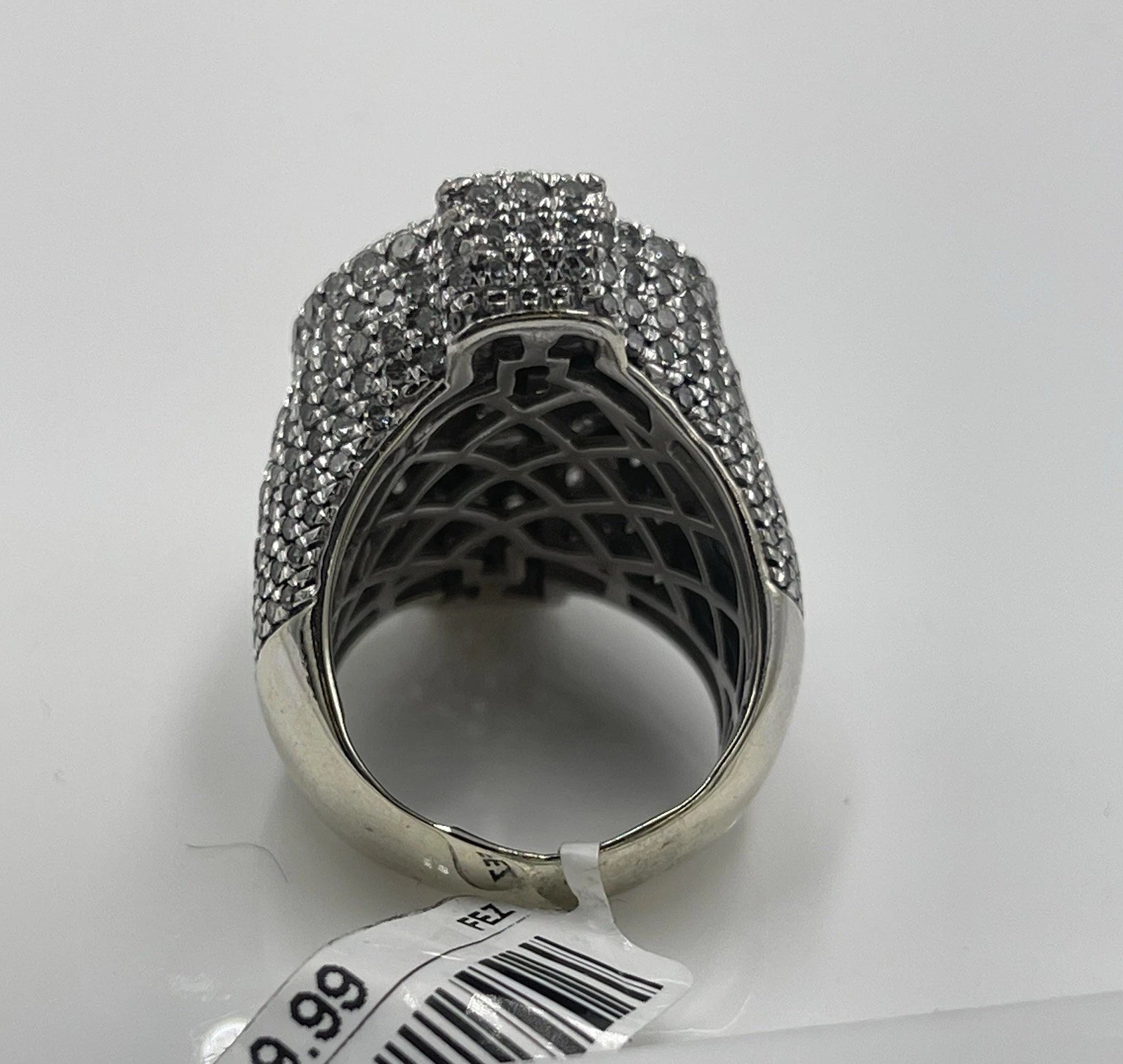 9.95K White Gold Mossanite 14.7g  Size 6.5 (22.27mm)