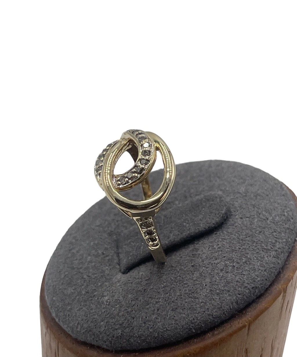 10K GOLD ring size 7 (3.0grams)