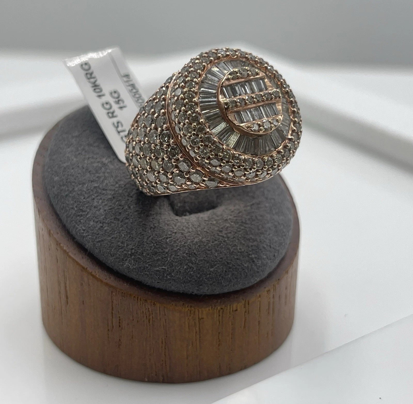 10K Rose Gold Diamond Wedding Band 15.1 Size 7.5  (20.54)