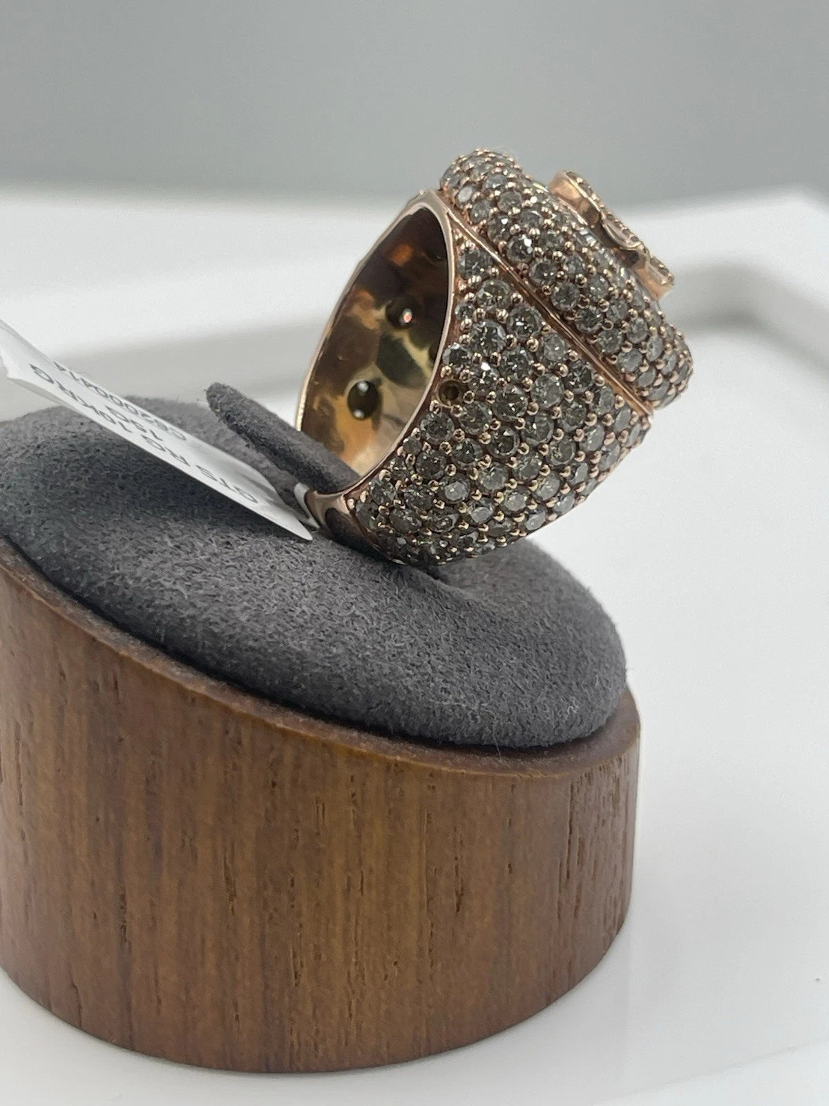 10K Rose Gold Diamond Wedding Band 15.1 Size 7.5  (20.54)