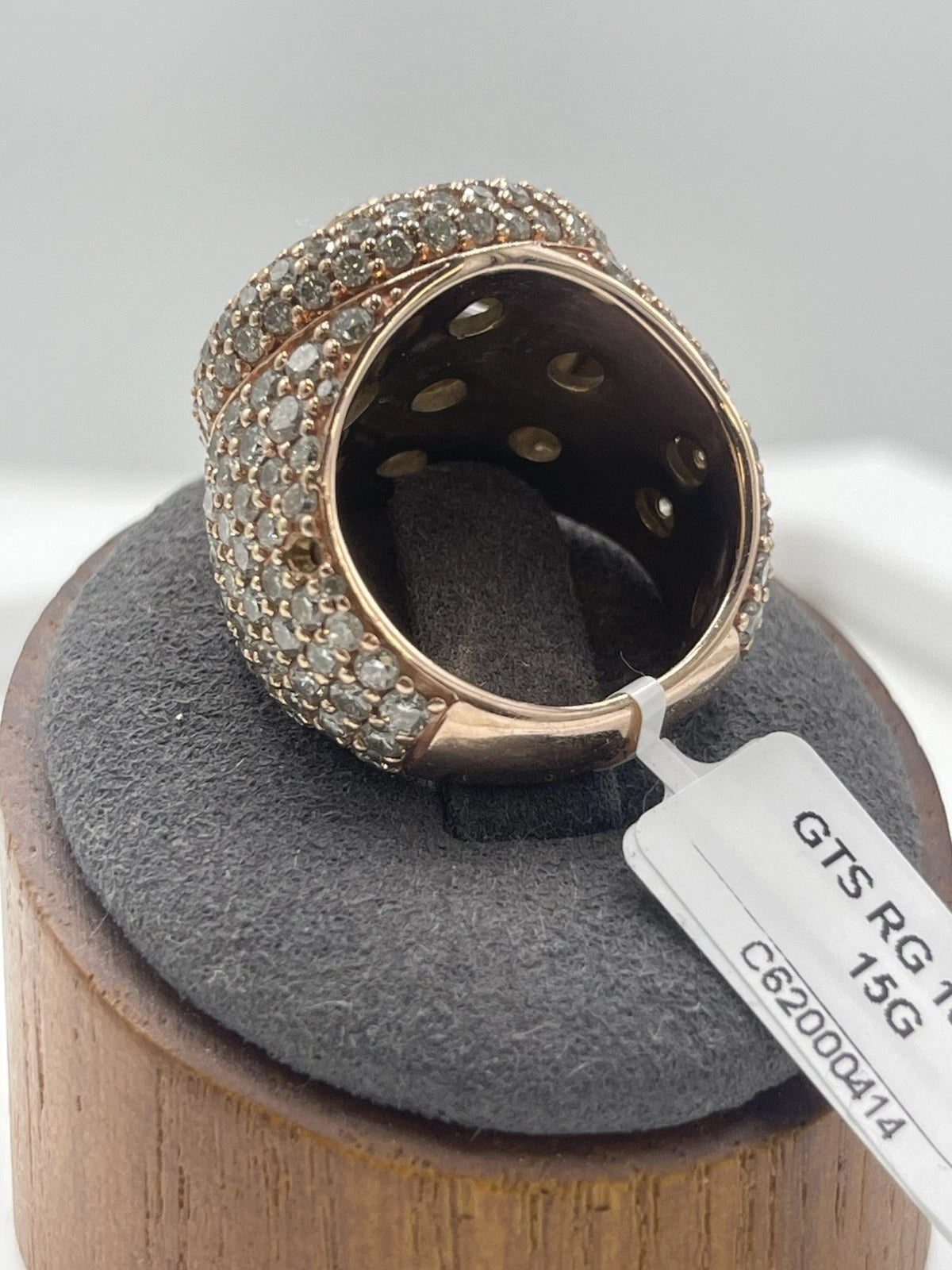 10K Rose Gold Diamond Wedding Band 15.1 Size 7.5  (20.54)