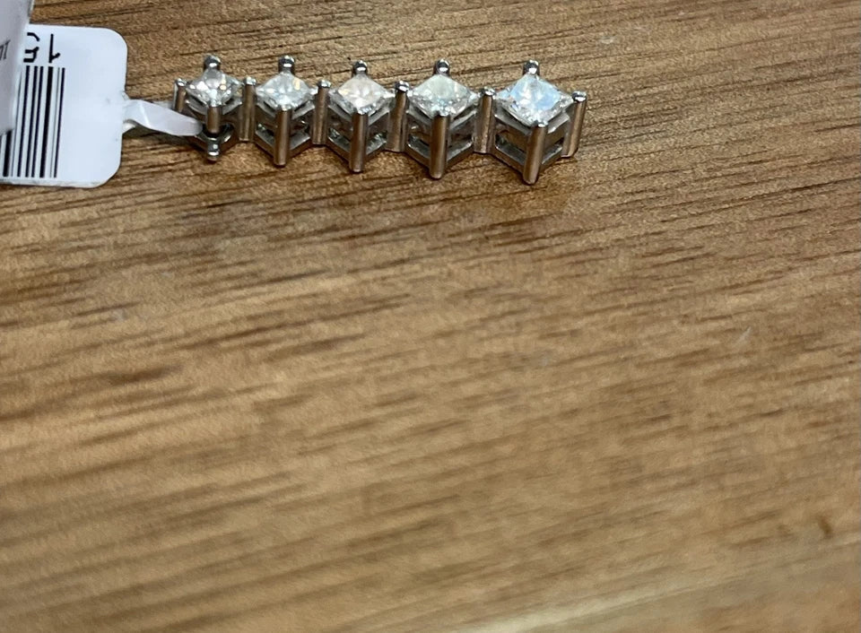 DIAMOND 10K WHITE GOLD 5 STONE JOURNEY FLOATING PENDANT (2.30g)